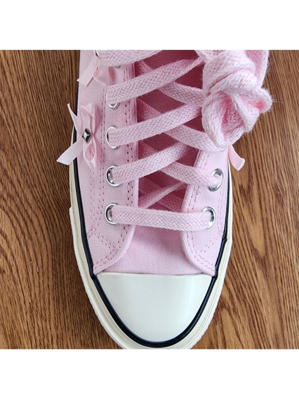 ⭐Converse Chuck 70 Hi Bow Studded Size 9.5 Women's Shoes Sneakers Pink A14444C⭐ - Picture 8 of 10